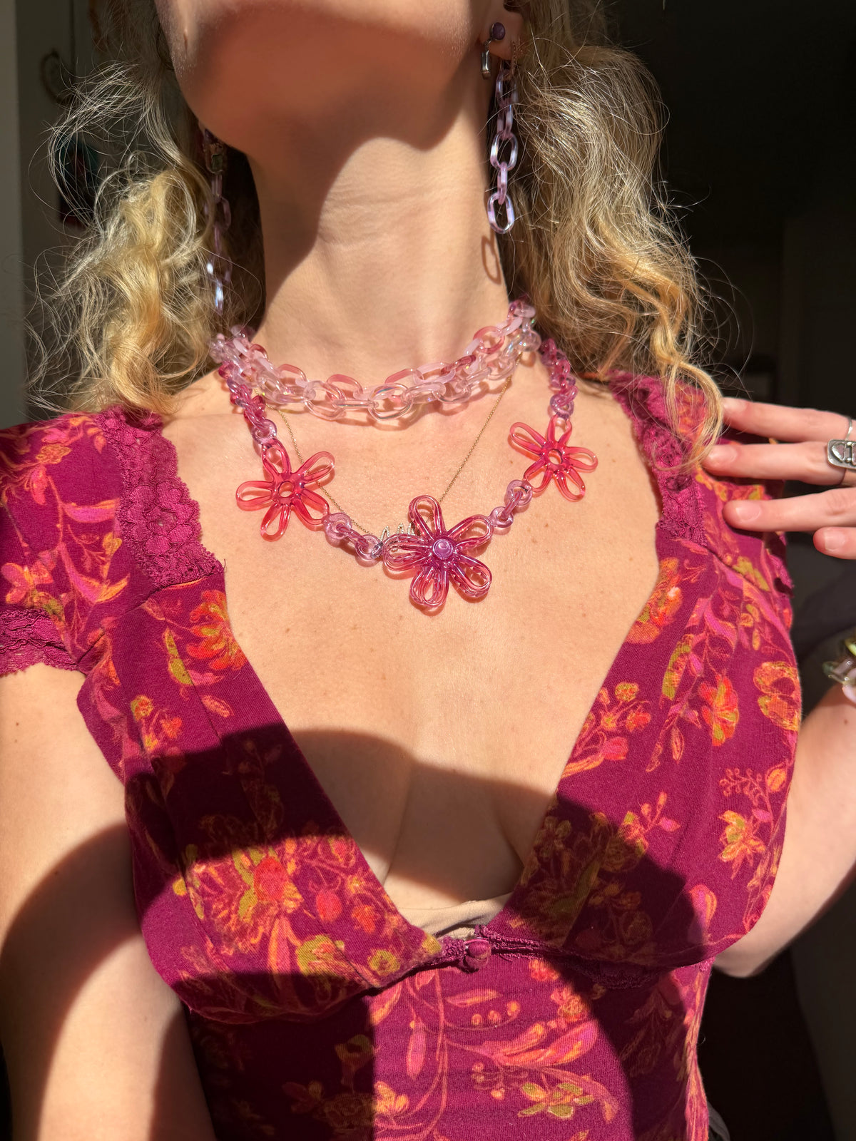 Plasma Daisy Spinner Glass Chain